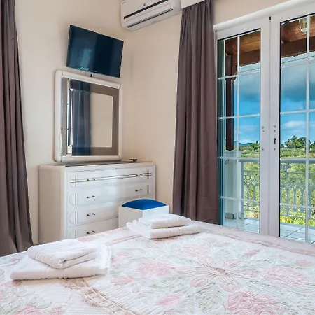 Zerbera Holiday home *